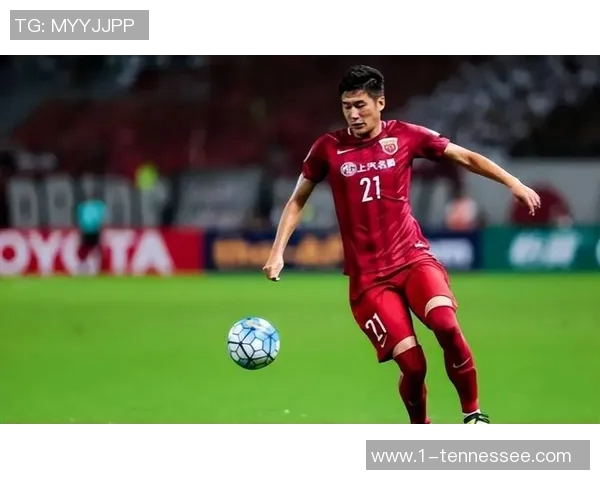 儒雅风采与足球技艺并存的球星们展现的独特魅力与精神风貌