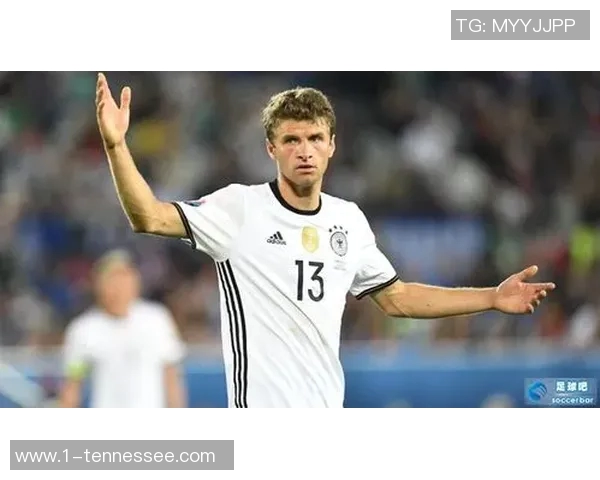 德国足球点球大师穆勒的辉煌历史与赛场成就分析